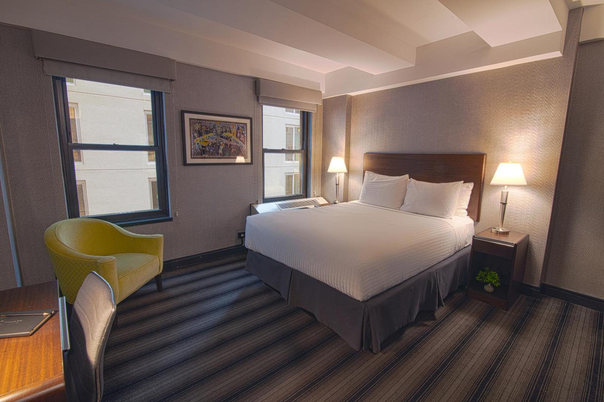 Hotel Edison Times Square New York Exterior photo A room at the hotel